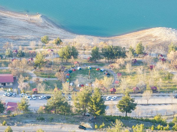 Quelle est l'altitude du burj khalifa et ses faits clés